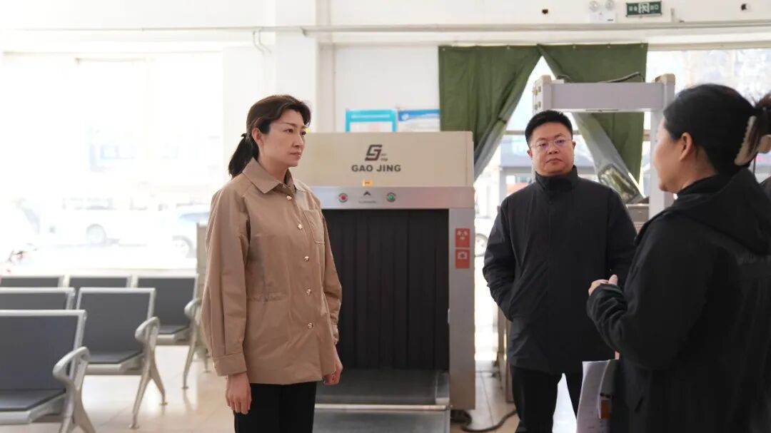 付红瑜调研社区治理、物业服务和安全生产工作